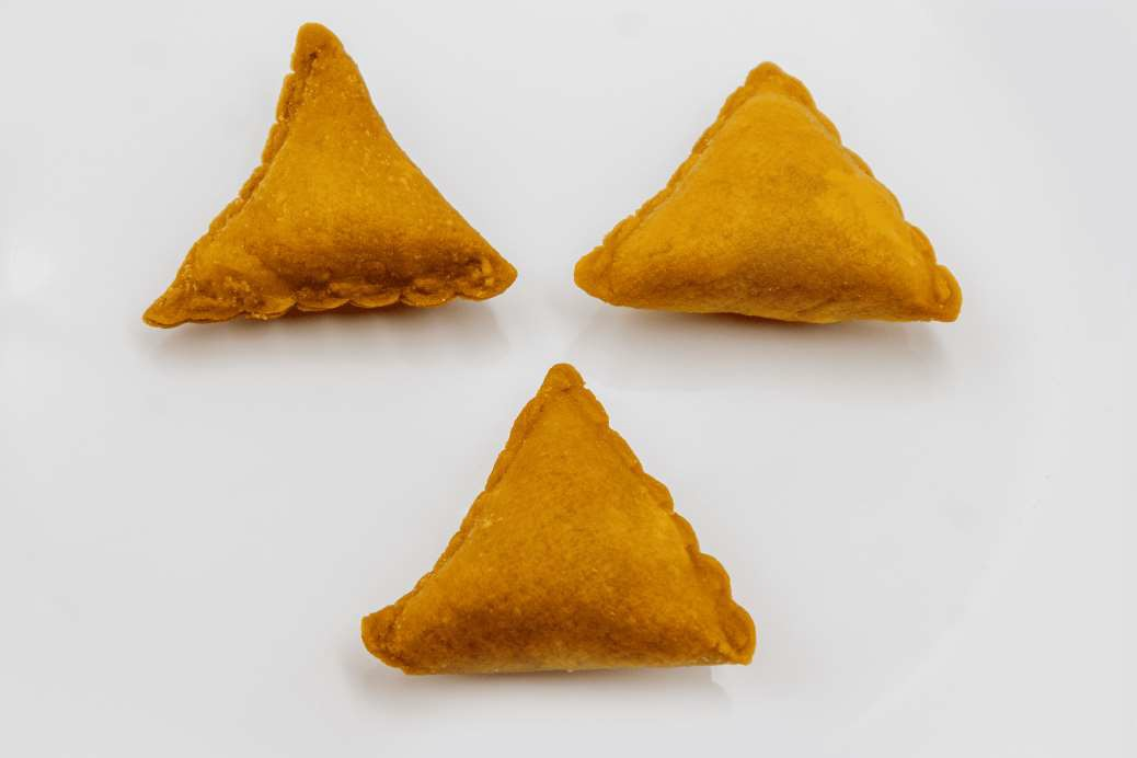 Mini Samosa (Khatta Meetha Masala)